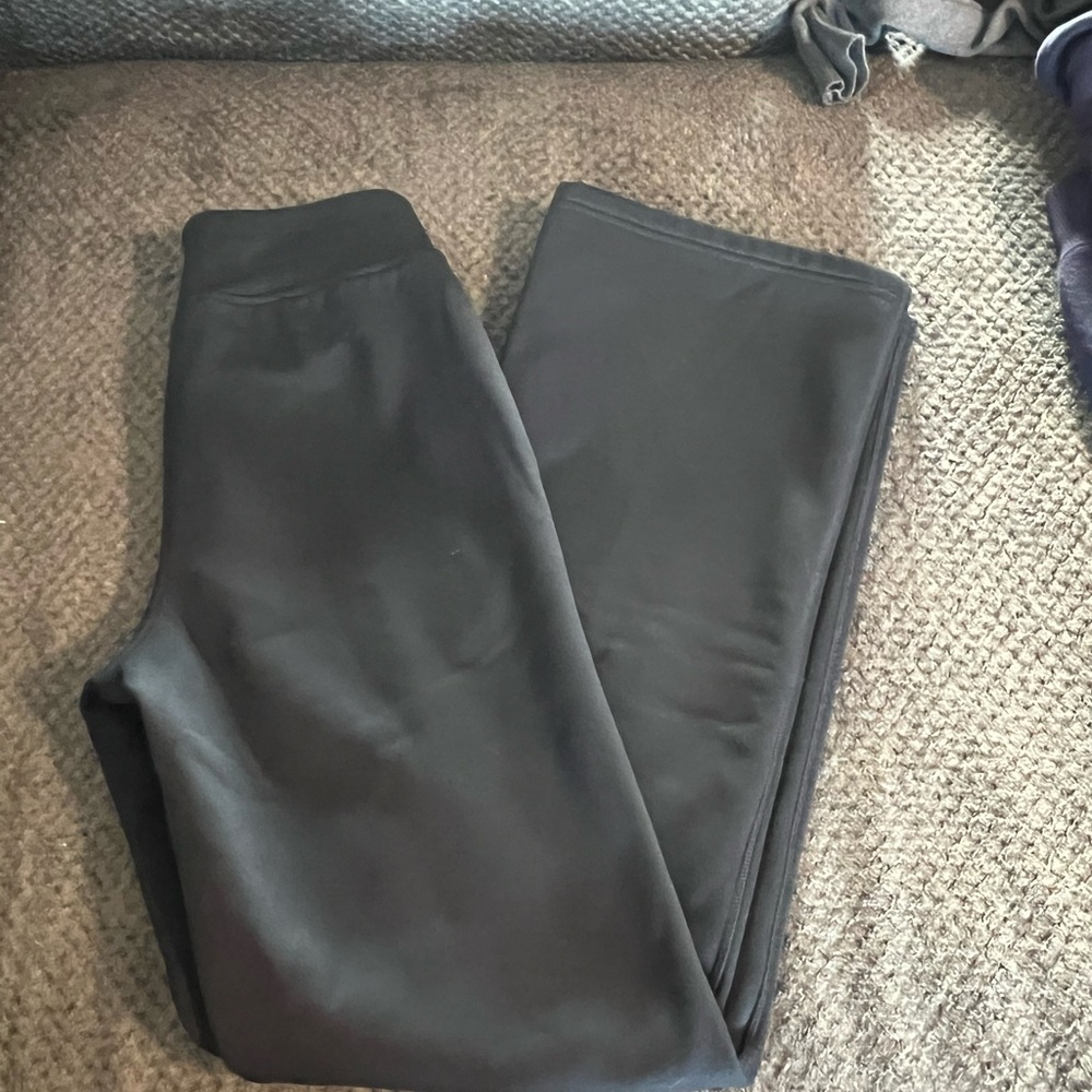Under Armour Women’s Black Sweats